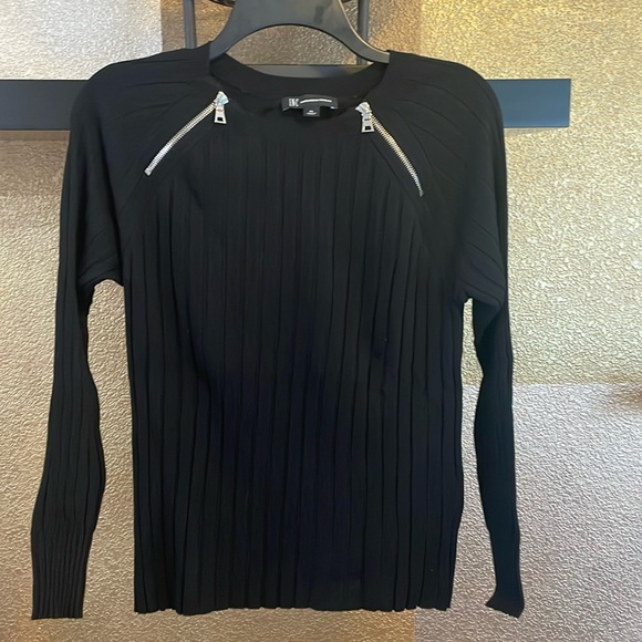 INC ZIPPER DETAIL RIBBED BLACK SWEATER - Picture 1 of 7